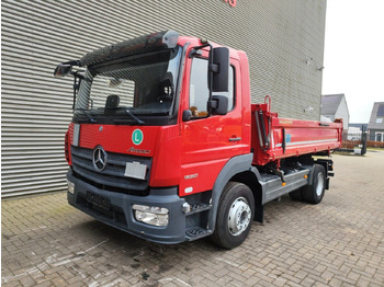 Volquete camión MERCEDES-BENZ Atego 1530