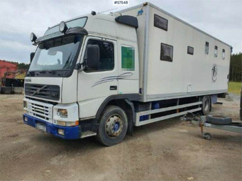 Transporte de ganado camión VOLVO FM7