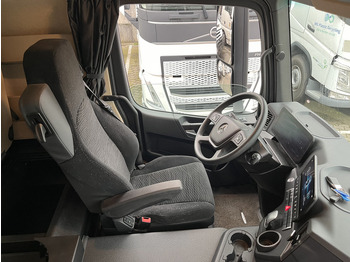 Leasing financiero de Mercedes-Benz Actros 2127 / Schuifzeil Box Nieuw ! / Laadklep / APK 07-25 leasing Mercedes-Benz Actros 2127 / Schuifzeil Box Nieuw ! / Laadklep / APK 07-25: foto 3