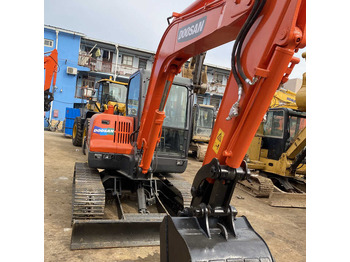 Excavadora de cadenas DOOSAN DH60-7