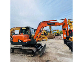 Excavadora de cadenas DOOSAN DH60-7