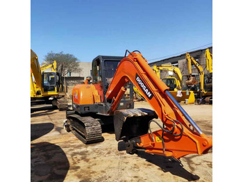 Excavadora de cadenas DOOSAN DH60-7