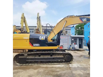 Excavadora de cadenas CATERPILLAR 320D2