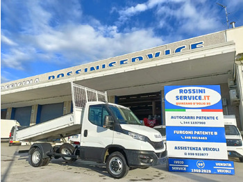 Volquete furgoneta IVECO Daily 35c14