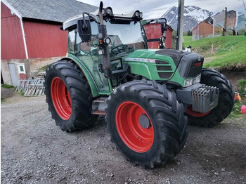 Tractor FENDT 211 Vario