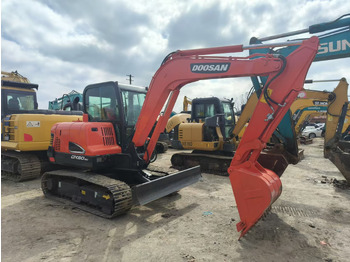 Excavadora de cadenas DOOSAN DX60: foto 2