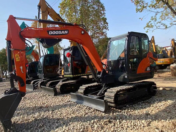 Excavadora de cadenas DOOSAN DX60