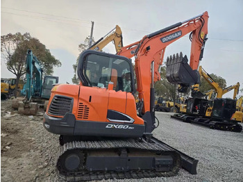 Excavadora de cadenas DOOSAN DX60