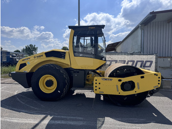 Compactador BOMAG