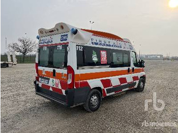 Ambulancia PEUGEOT BOXER 4x2: foto 3