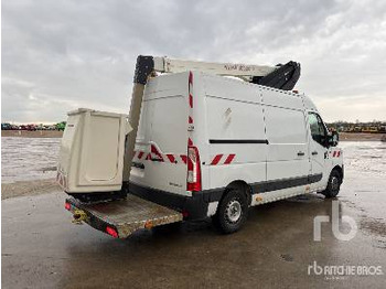 Camión con plataforma elevadora RENAULT MASTER Klubb K32 on Camion Nacelle: foto 3