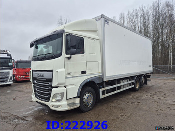 Isotérmico camión DAF XF 106 440