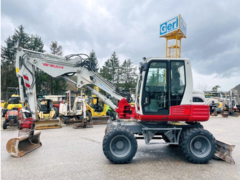 Excavadora de ruedas TAKEUCHI