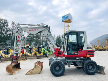 Excavadora de ruedas TAKEUCHI