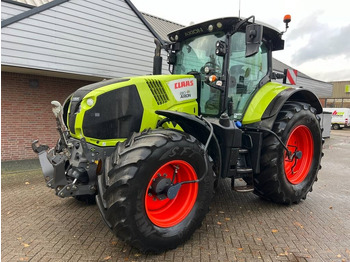 Tractor CLAAS Axion 810