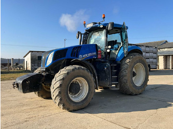 Tractor NEW HOLLAND T8