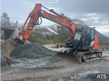 Excavadora Hitachi ZX135 US-7: foto 3