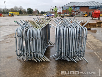 Equipo de construcción Bundle of Metal Pedestrian Safety Barriers (2 of): foto 2