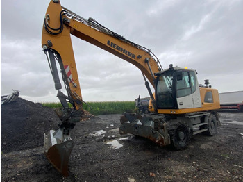 Excavadora de ruedas LIEBHERR