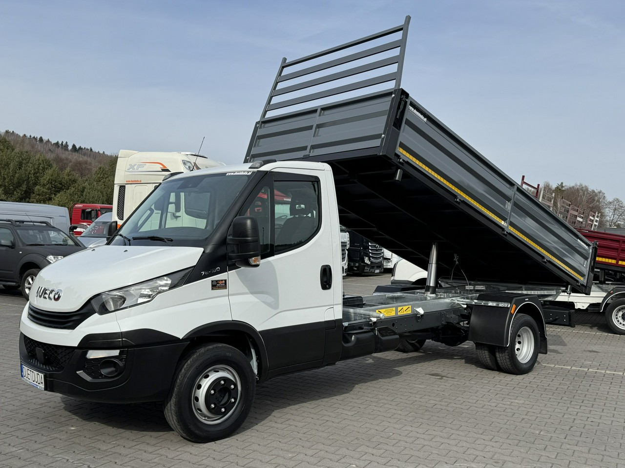 Volquete furgoneta Iveco Daily 70C18 V H: foto 8