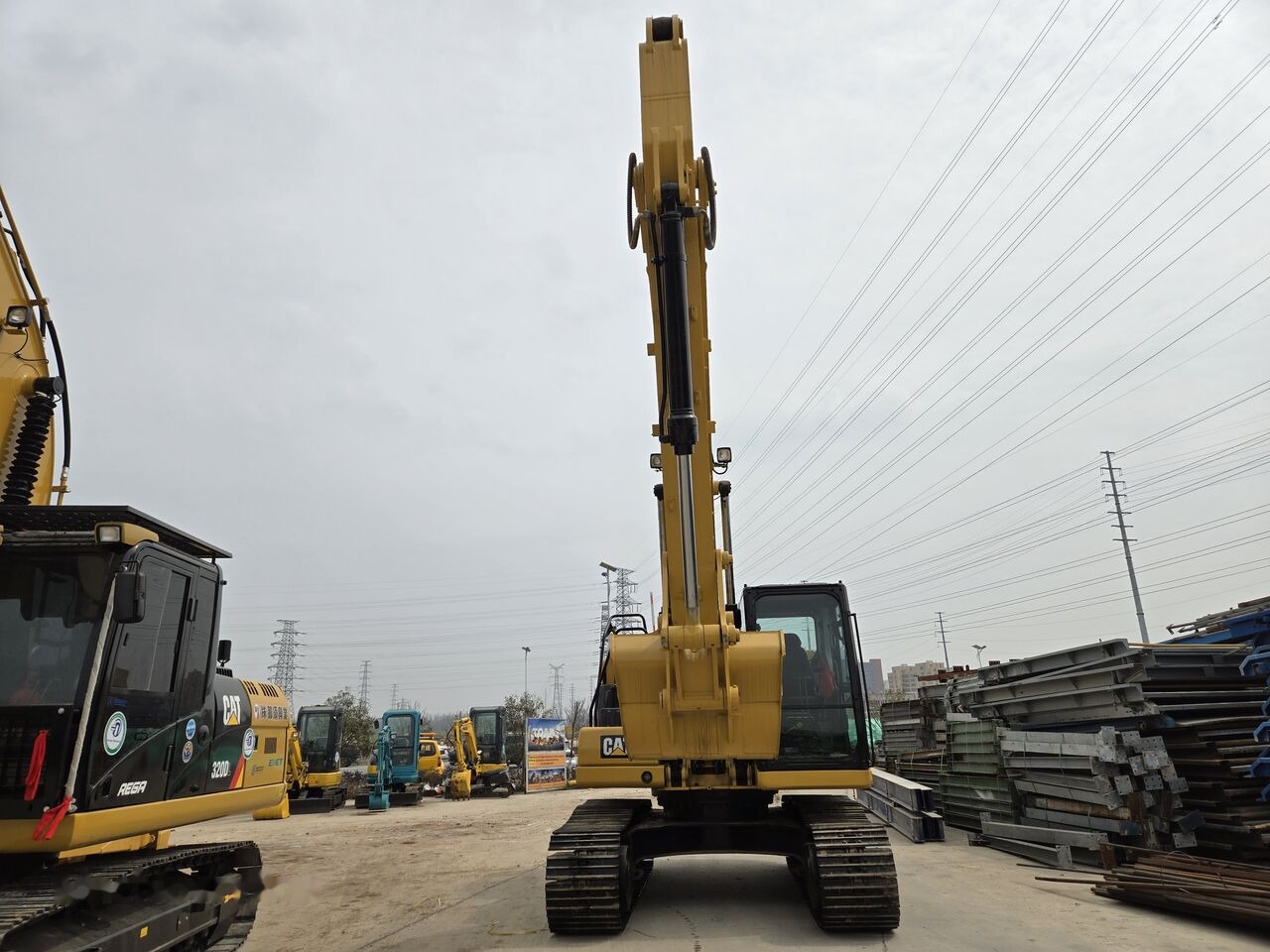 Excavadora de cadenas Caterpillar 320GC: foto 6