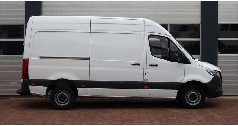 Furgoneta pequeña Mercedes-Benz Sprinter 319 CDI V6 L2H2 Mercedes-Benz Sprinter 319 CDI L2H2 AUT/ CAMERA/ LED/ CRUISE/ CLIMA/ STANDKACH: foto 15