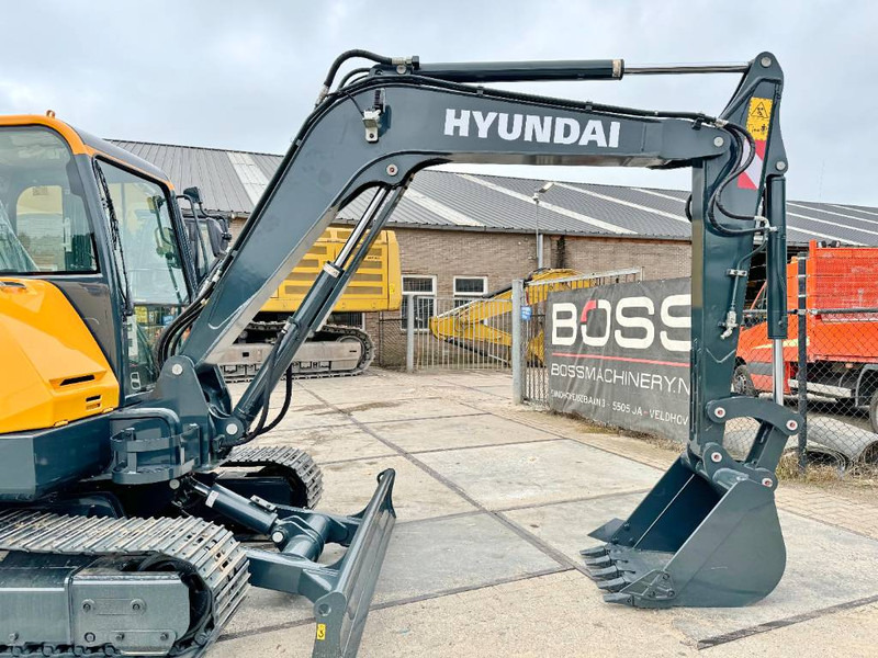 Miniexcavadora Hyundai HX60 - New / Unused / 2024 Model: foto 11