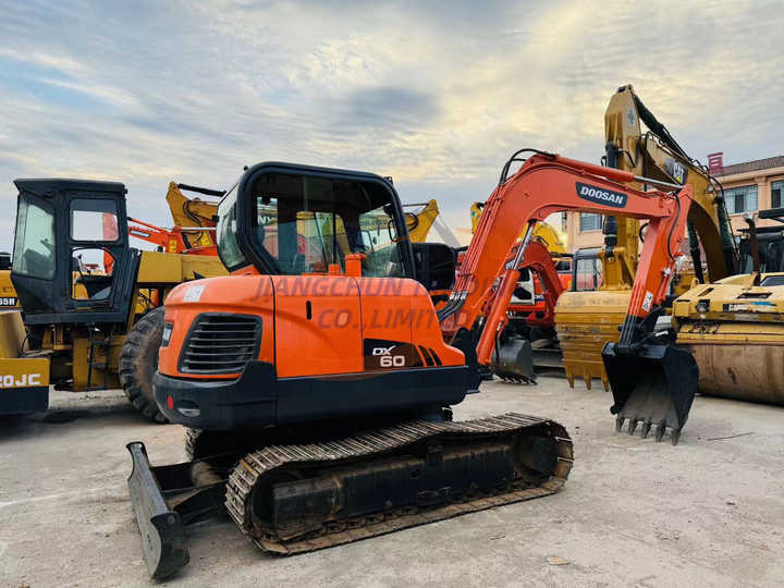 Excavadora de cadenas Used excavator doosan dx60  excavators earth-moving machinery doosan dx60 dx80 dx75 dx225 dh60 dh60-7for sale: foto 6