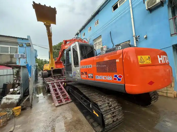 Excavadora de cadenas used japan excavator Hitachi ZX200-3G hydraulic crawler excavator 20 ton excavating machinery in stock for sale: foto 6