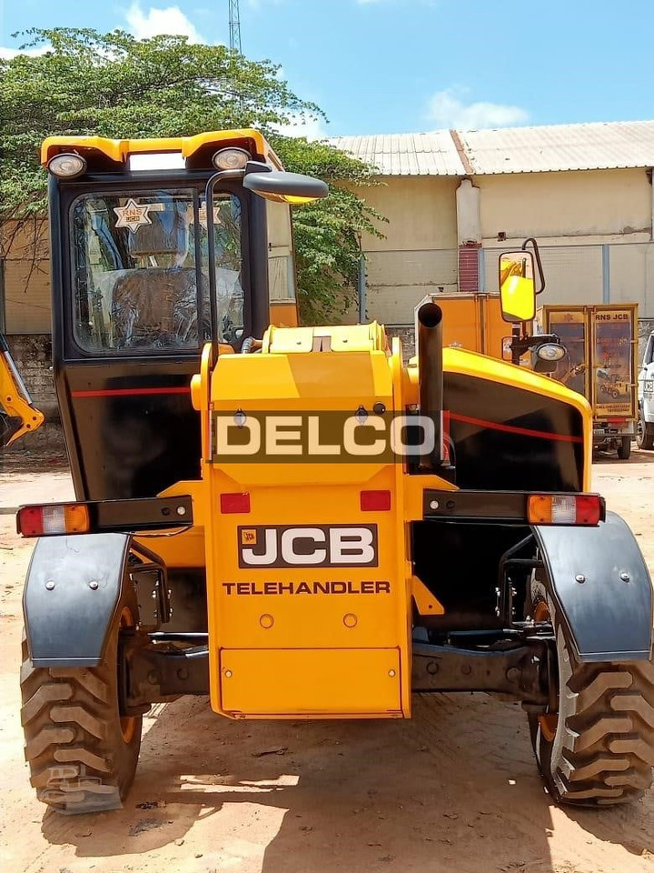 Manipulador telescópico nuevo JCB 530-70: foto 8