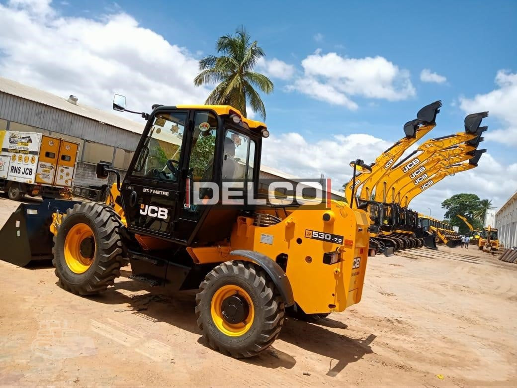 Manipulador telescópico nuevo JCB 530-70: foto 9