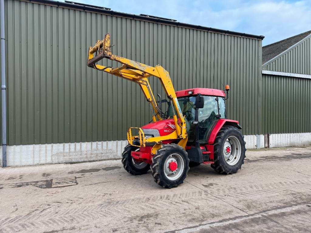 Tractor McCormick CX 80 c/w Grays Loader: foto 25