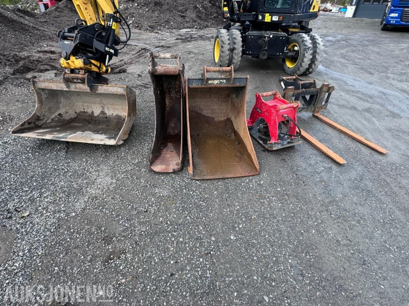 Excavadora 2019 Yanmar B110W Hjulgraver - Firehjulsstyring - Sentralsmøring - Dumperhenger - Tiltrotator - Pusskuffe - Smalskuffe - Graveskuffe - Hydraulisk vibroplate - Pallegafler: foto 9