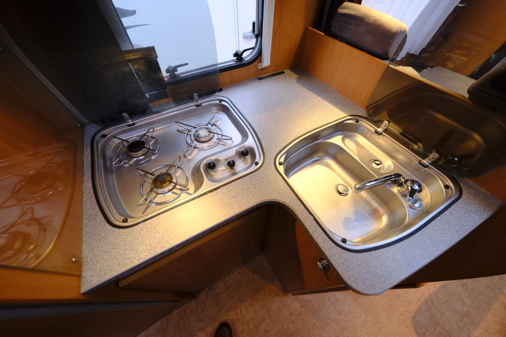 Autocaravana capuchina Dethleffs Fortero A 6975/Festbett/Garage/Klima/Solar/Alde: foto 18