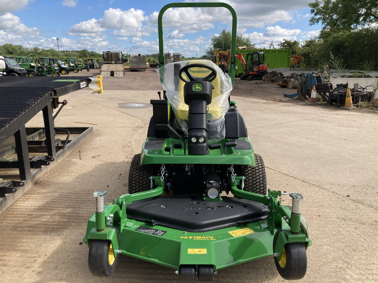 Cortacésped nuevo John Deere 1550 front mower: foto 8