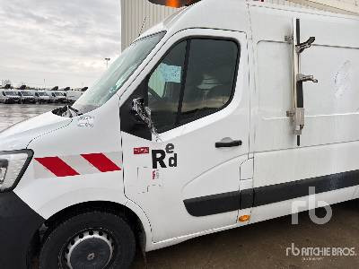 Camión con plataforma elevadora RENAULT MASTER Klubb K32 on Camion Nacelle: foto 7