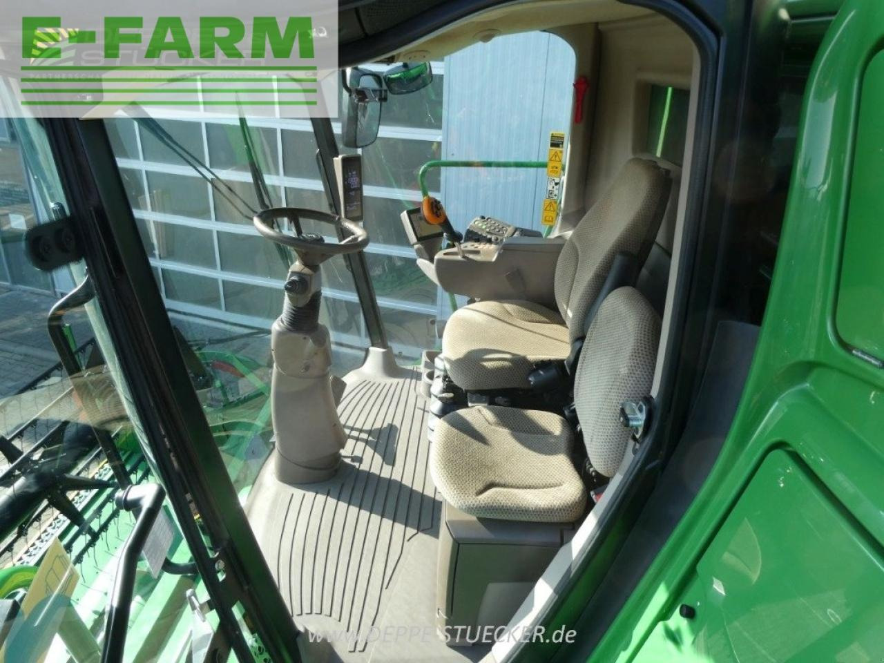 Cosechadora de granos John Deere t550 hm: foto 11