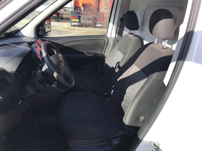 Furgón Opel Combo 1.6 CDTI: foto 14