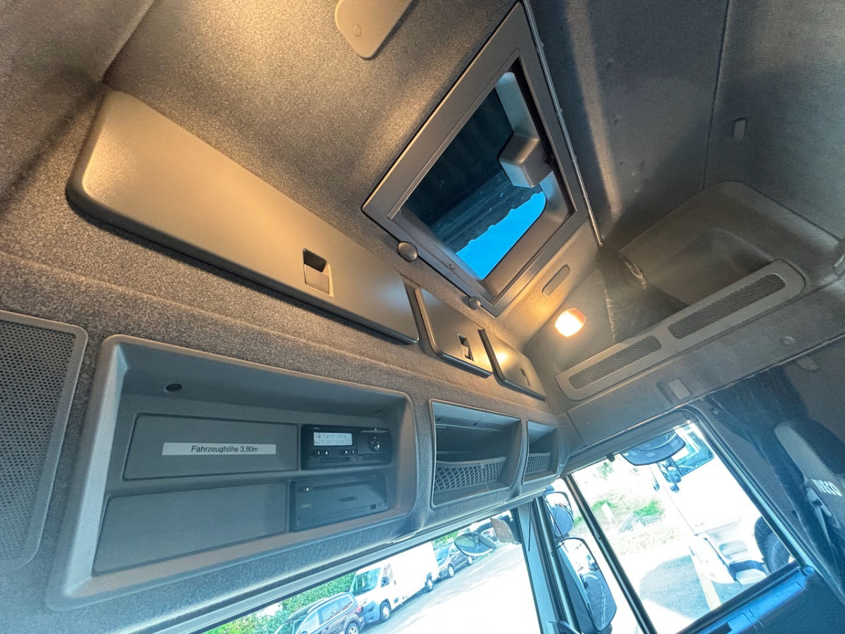 Camión lona IVECO 190S40 Stralis: foto 8