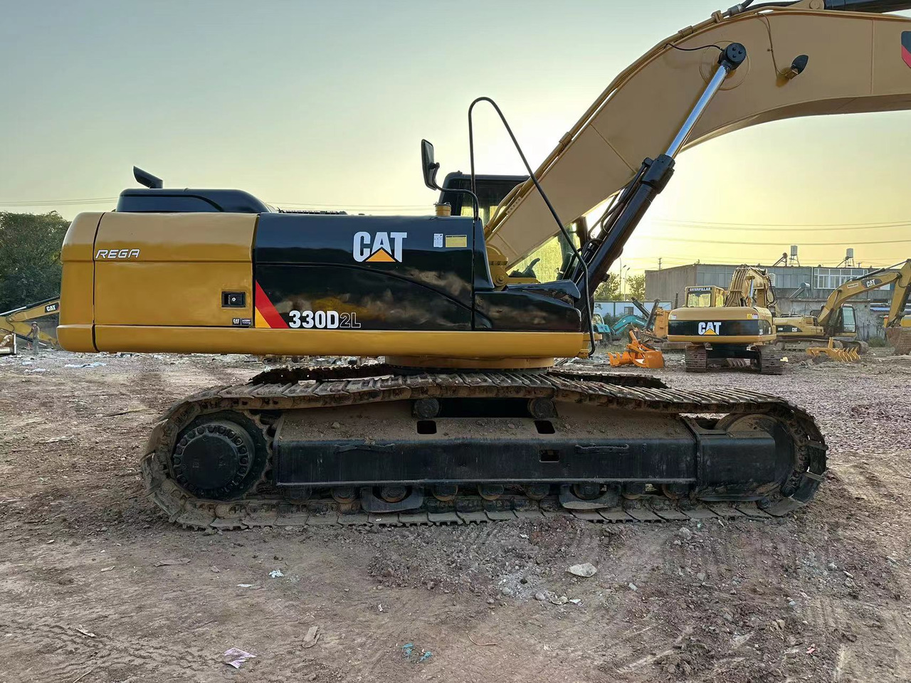 Excavadora de cadenas CATERPILLAR 330D: foto 10