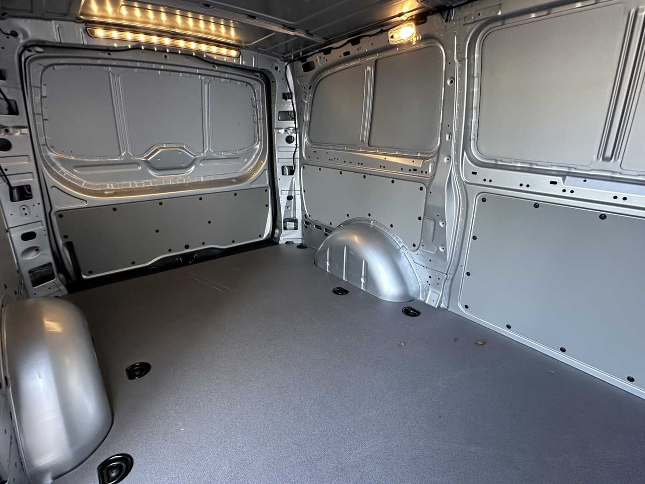Furgoneta pequeña, Furgoneta eléctrica Mercedes-Benz eVito 112 Audio 30 Sitzheizung Kamera Tempomat: foto 9