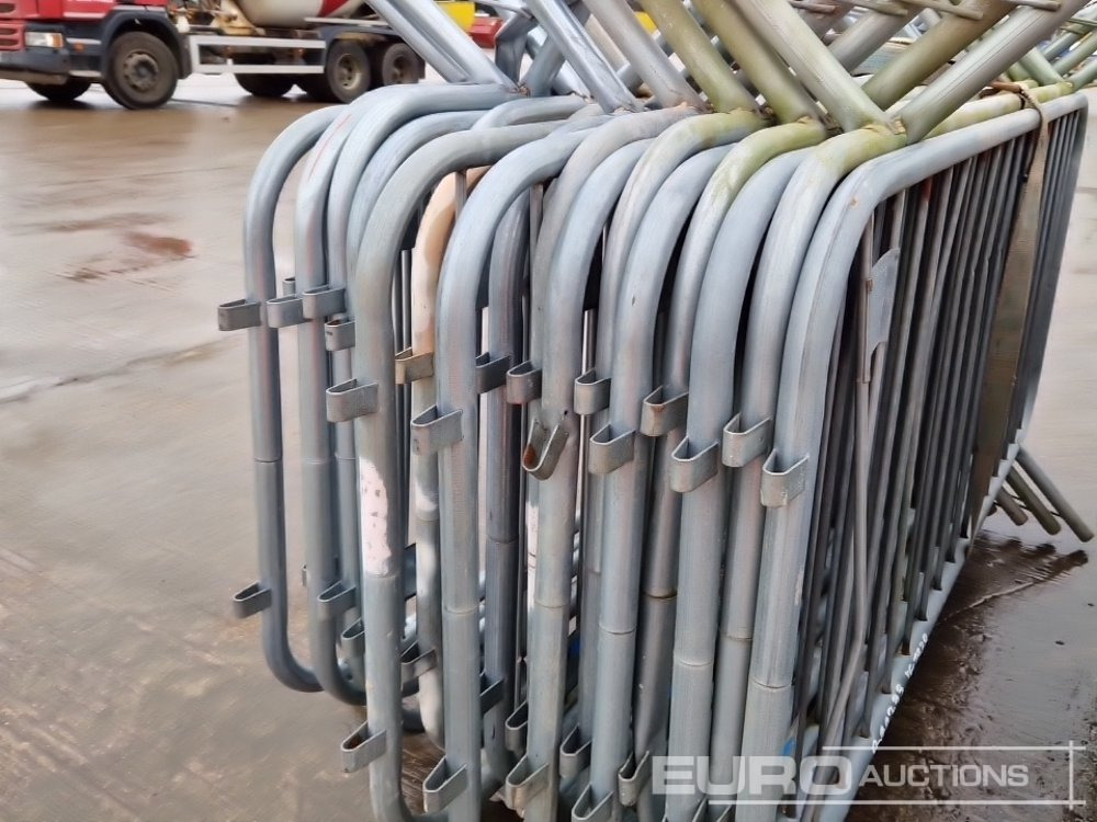 Equipo de construcción Bundle of Metal Pedestrian Safety Barriers (2 of): foto 15