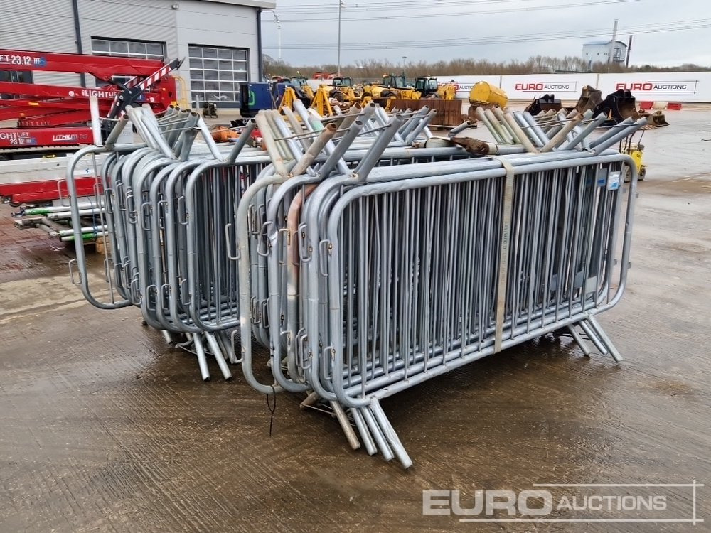 Equipo de construcción Bundle of Metal Pedestrian Safety Barriers (2 of): foto 7