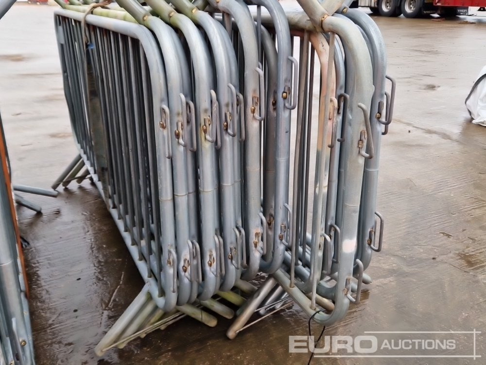 Equipo de construcción Bundle of Metal Pedestrian Safety Barriers (2 of): foto 17